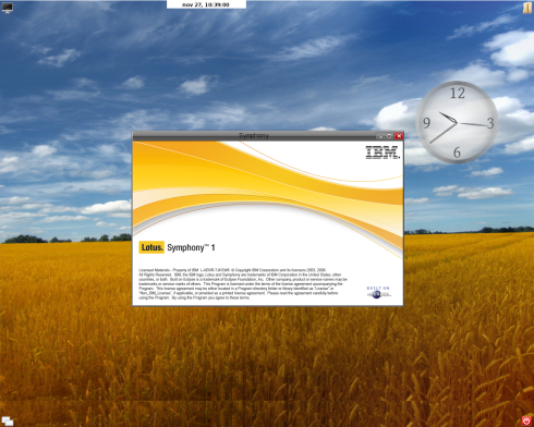 IBM Lotus Symphony 1.2 on SymphonyOne installations splash screen.